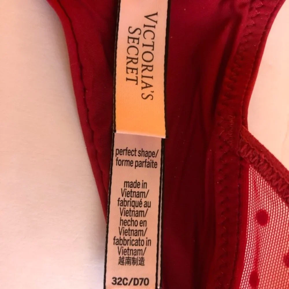 Victoria’s Secret Front Close‎ Polka dot back bra